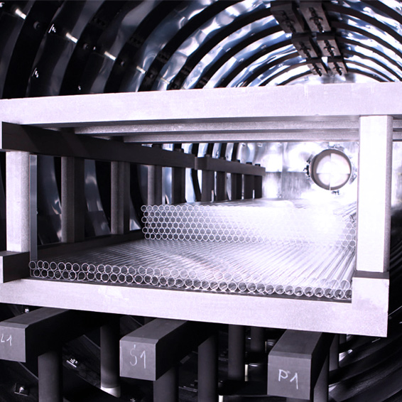 Veredelung von Quarzglasrohren Quarzglasrohre in einem Tansportgestell